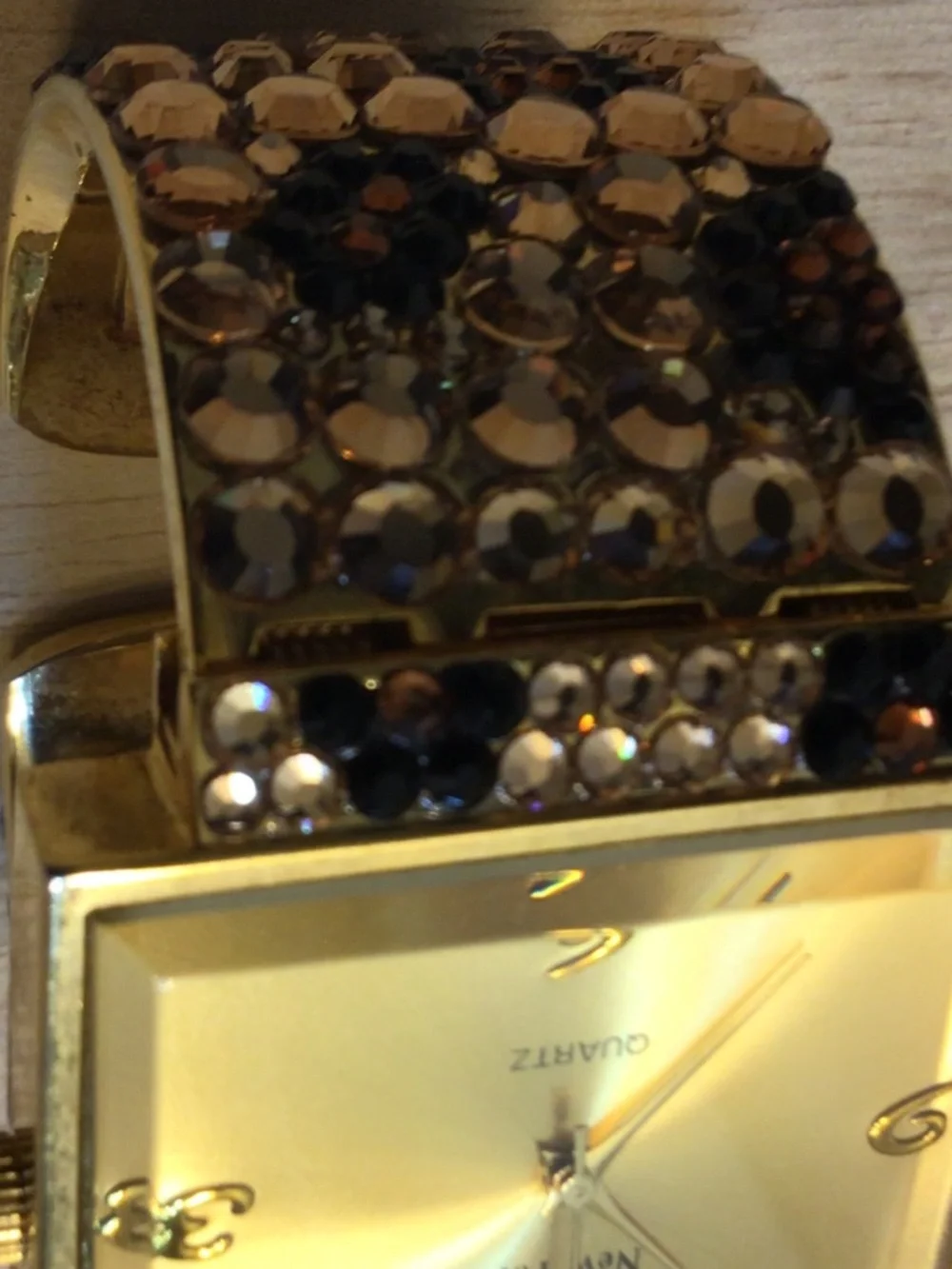Fashion LZ New York Crystal-embellished Quartz Cuff Watch Y2K Glamour Statement